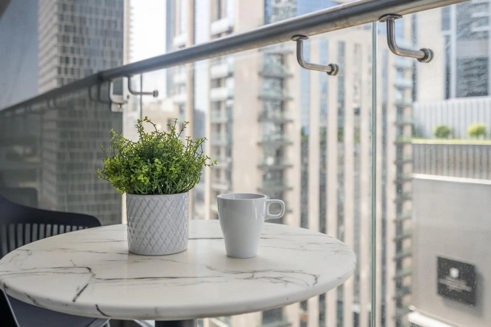 Апартаменты Guestready - Stylish Escape Near Dubai Mall ОАЭ