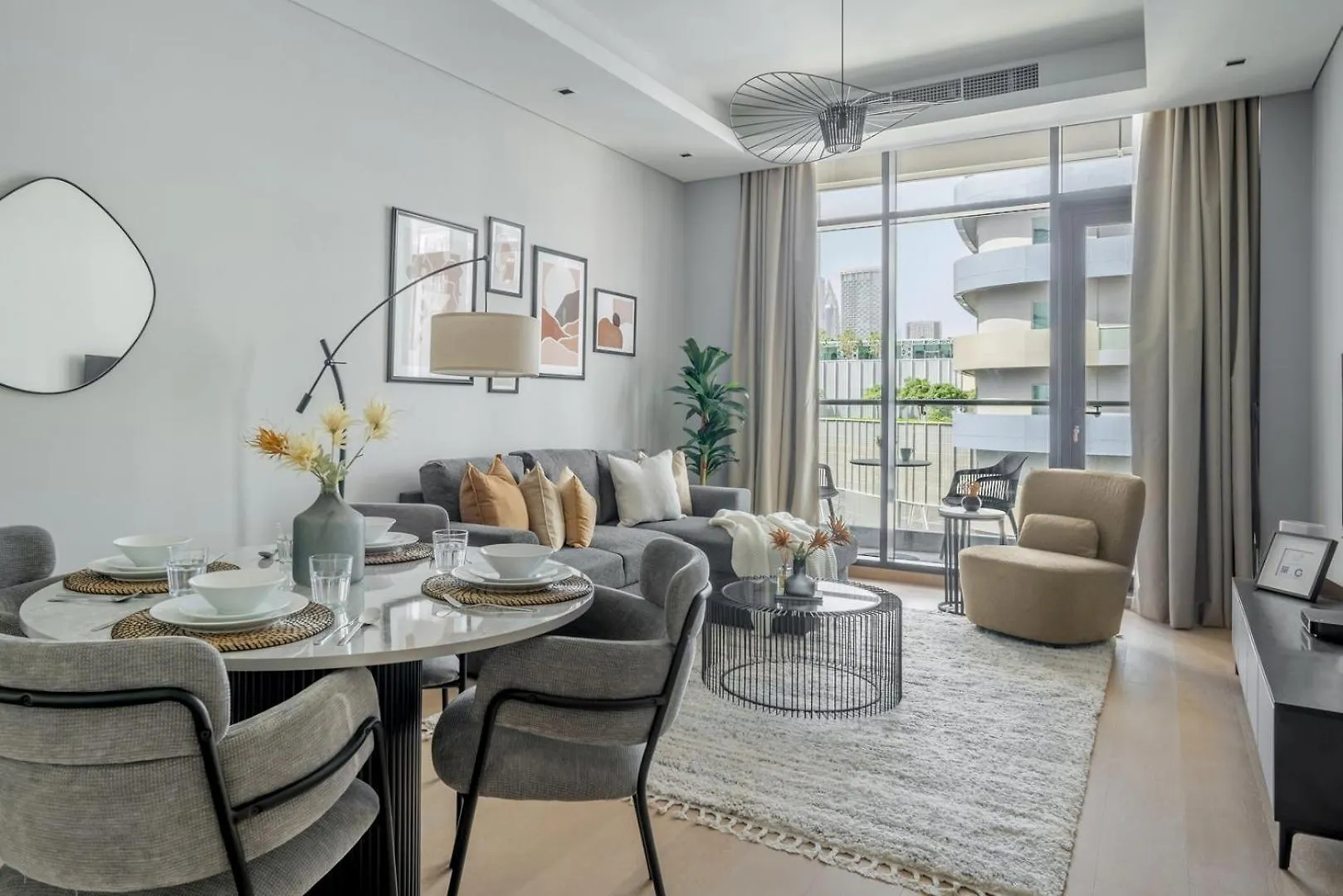 Guestready - Stylish Escape Near Dubai Mall 0*,